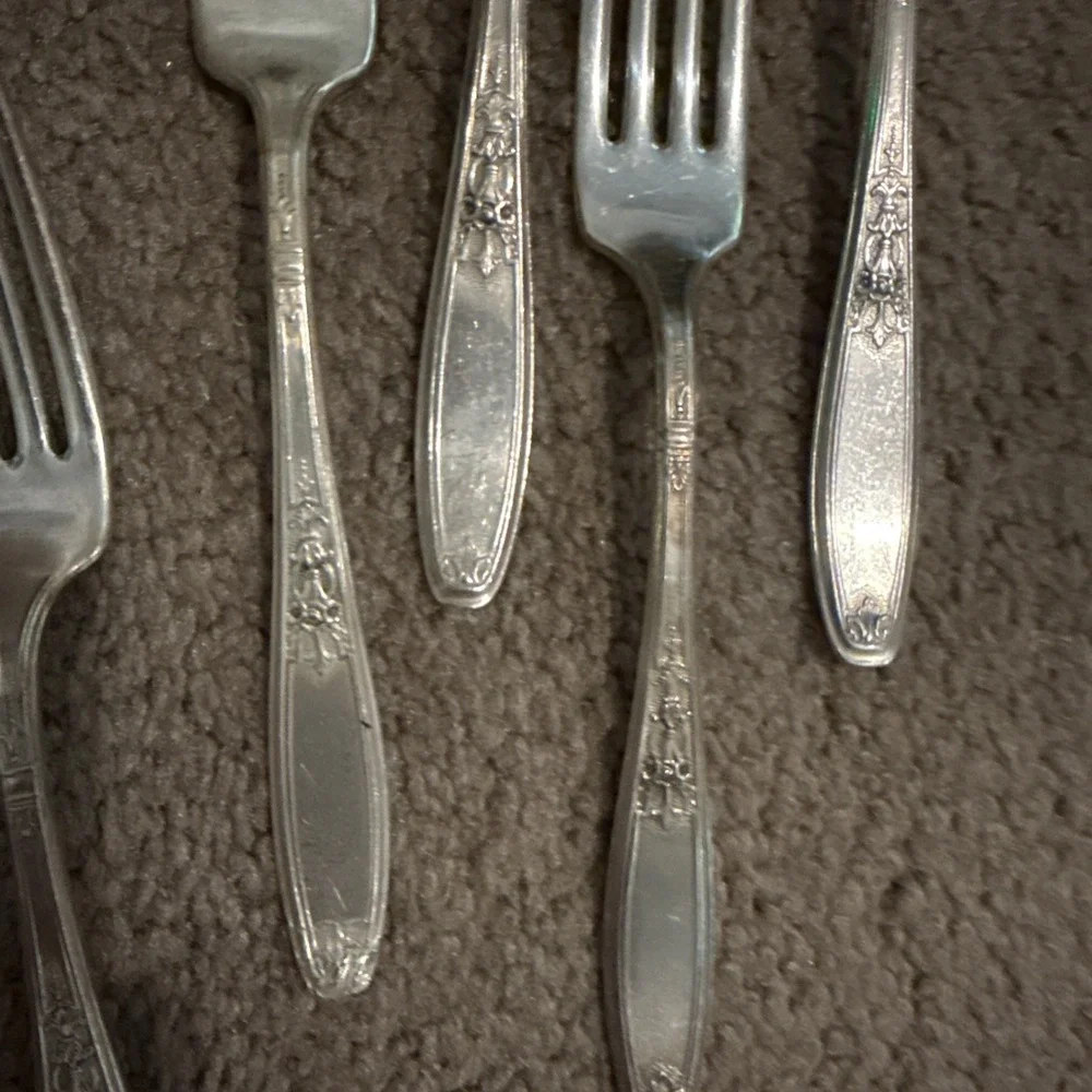 Rogers Bros 1847 Ambassador Silverplate Set of Five Dinner Forks